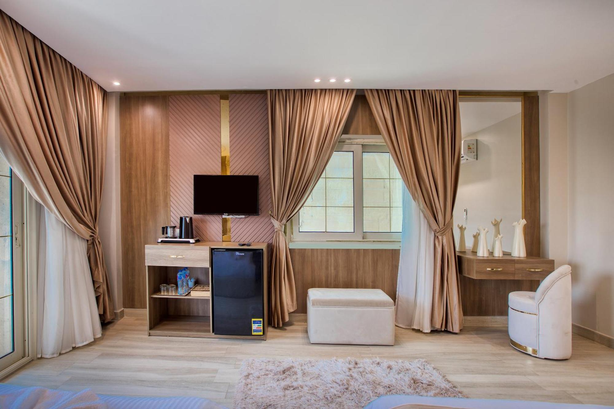 Golden Palm Sunrise Inn Kafrat al Jabal Exterior photo